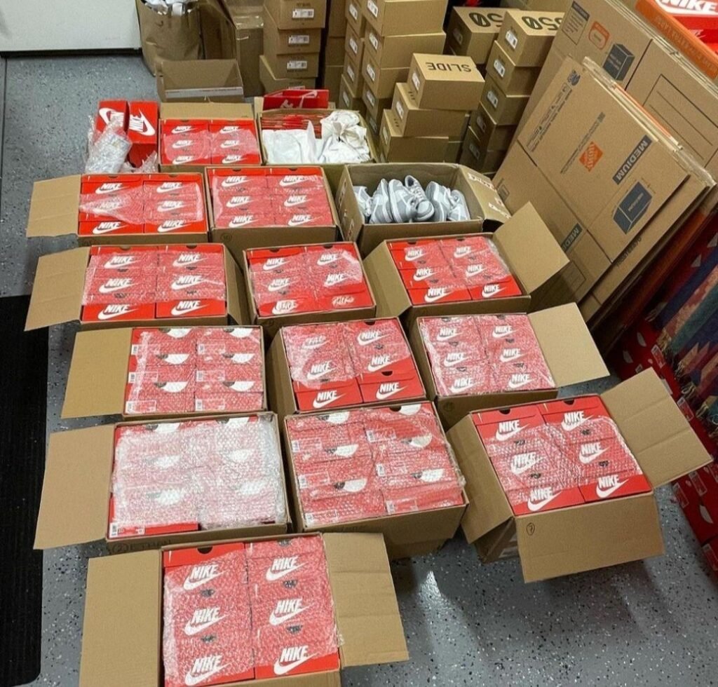 Enjoy a variety of 65+ authentic nike sneakers with our shoes pallet liquidation